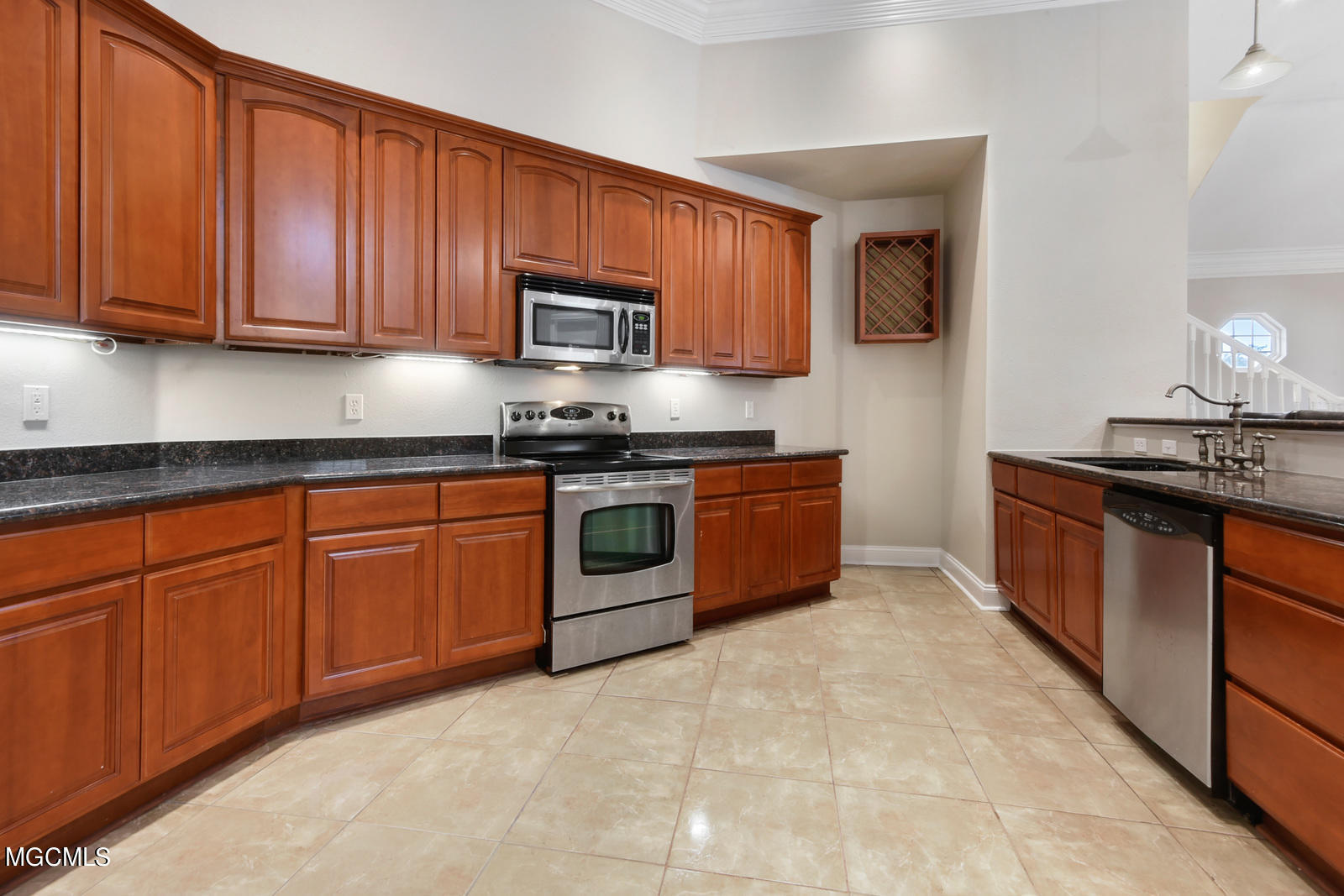 2298 Rue Maison Biloxi, MS 39532 - Photo 7 of 24 008_1600x1067_mls_1600x1067