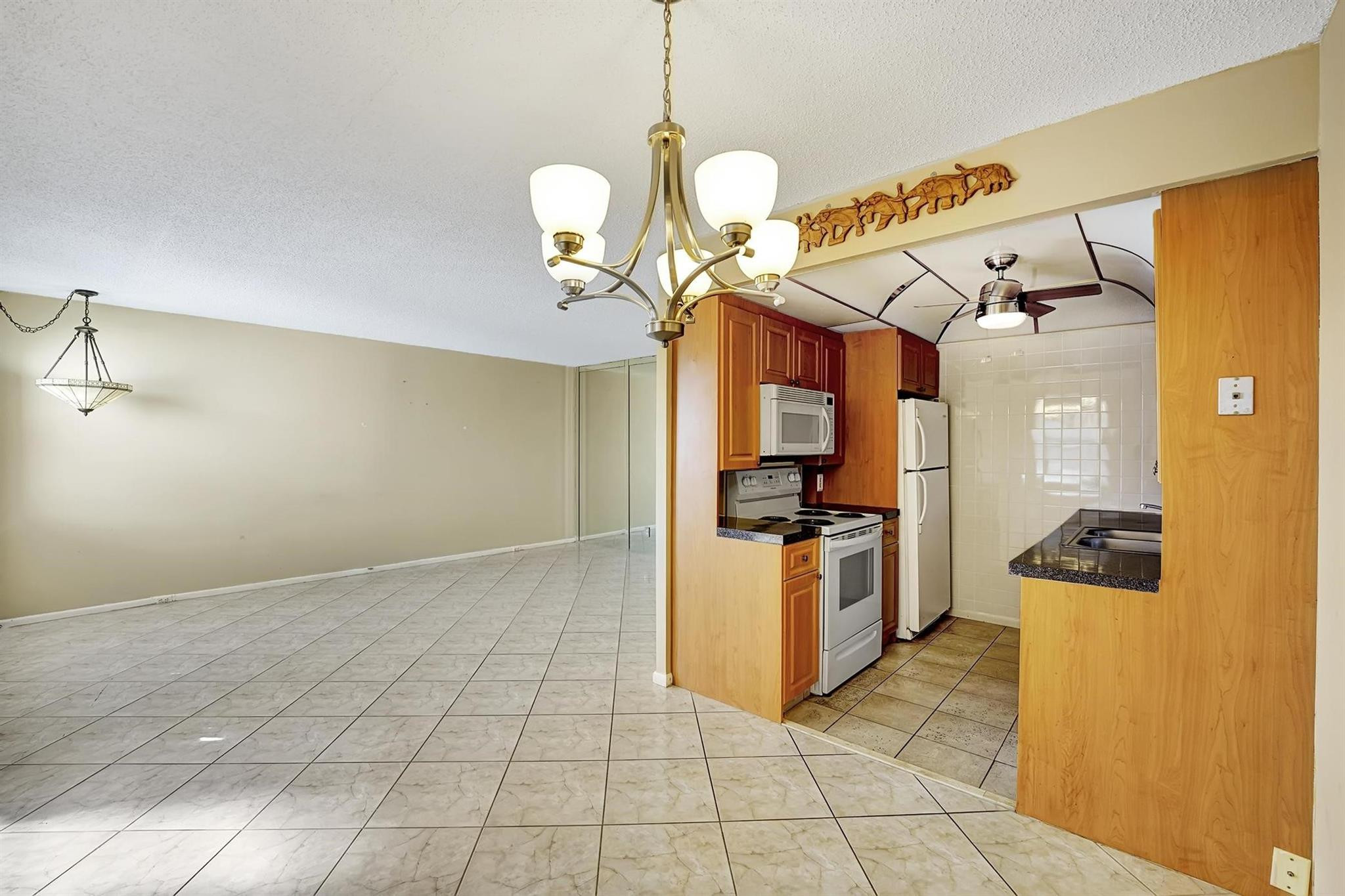 3046 Guilford C, Unit 3046 Boca Raton, FL 33434 - Photo 7 of 30 Photo 7