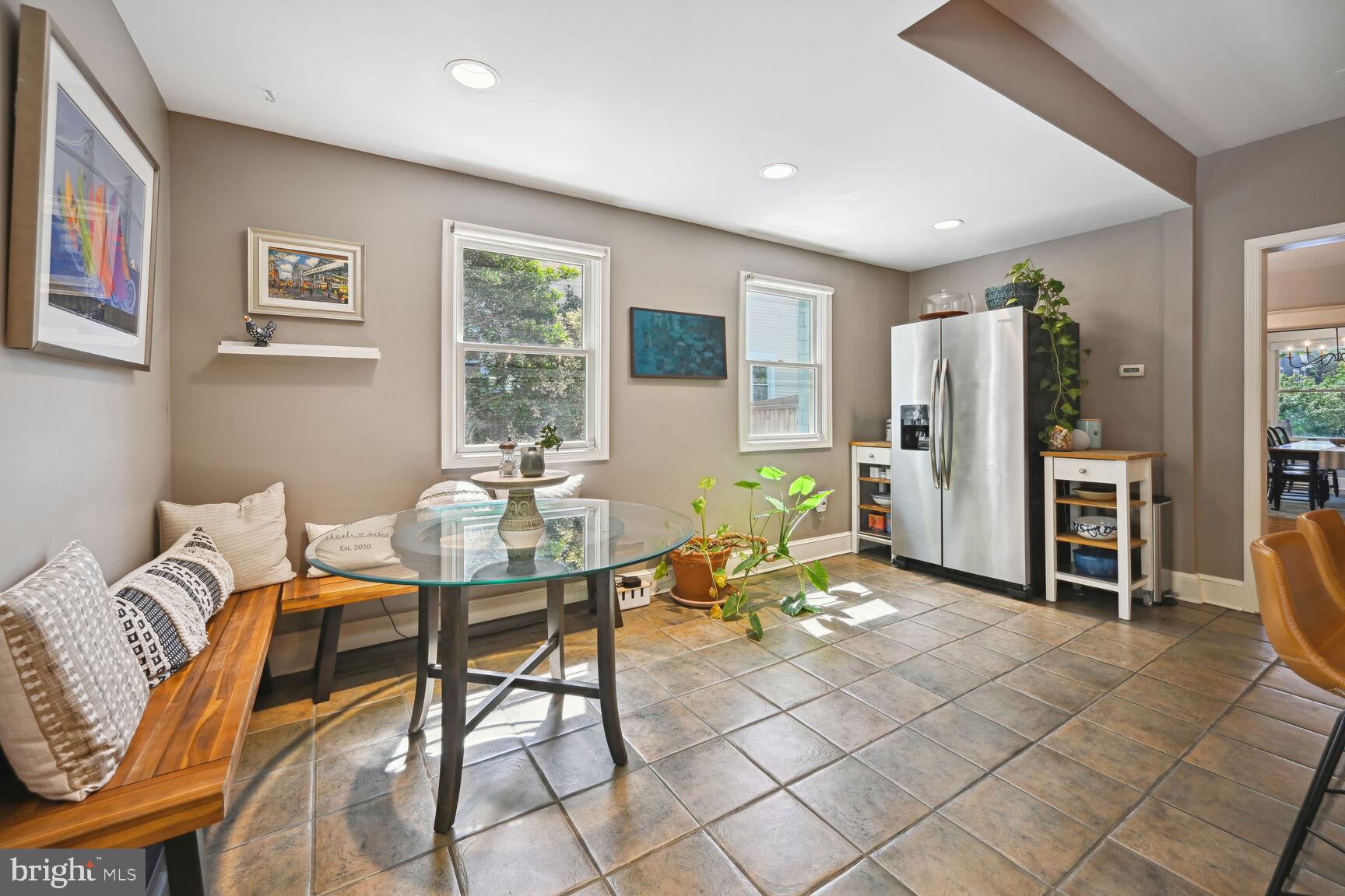 737 Thayer Avenue Silver Spring, MD 20910 - Photo 14 of 34 Oversized Breakfast Area