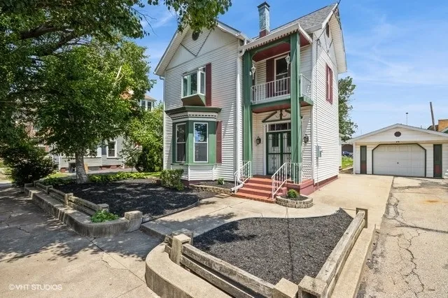 $155,000 | 304 Buena Vista Avenue, Pekin, IL 61554