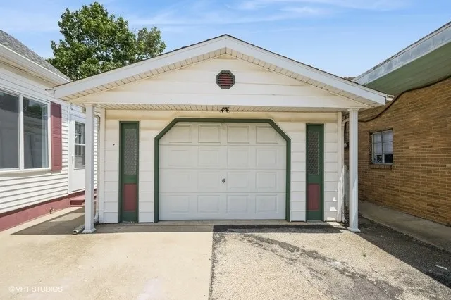 $155,000 | 304 Buena Vista Avenue, Pekin, IL 61554