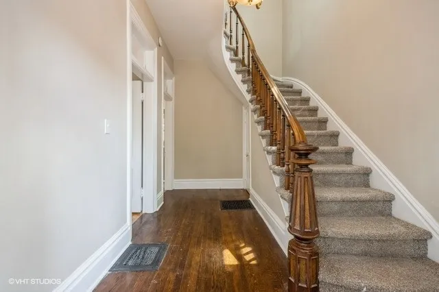 $155,000 | 304 Buena Vista Avenue, Pekin, IL 61554