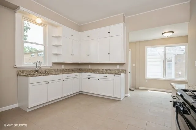 $155,000 | 304 Buena Vista Avenue, Pekin, IL 61554