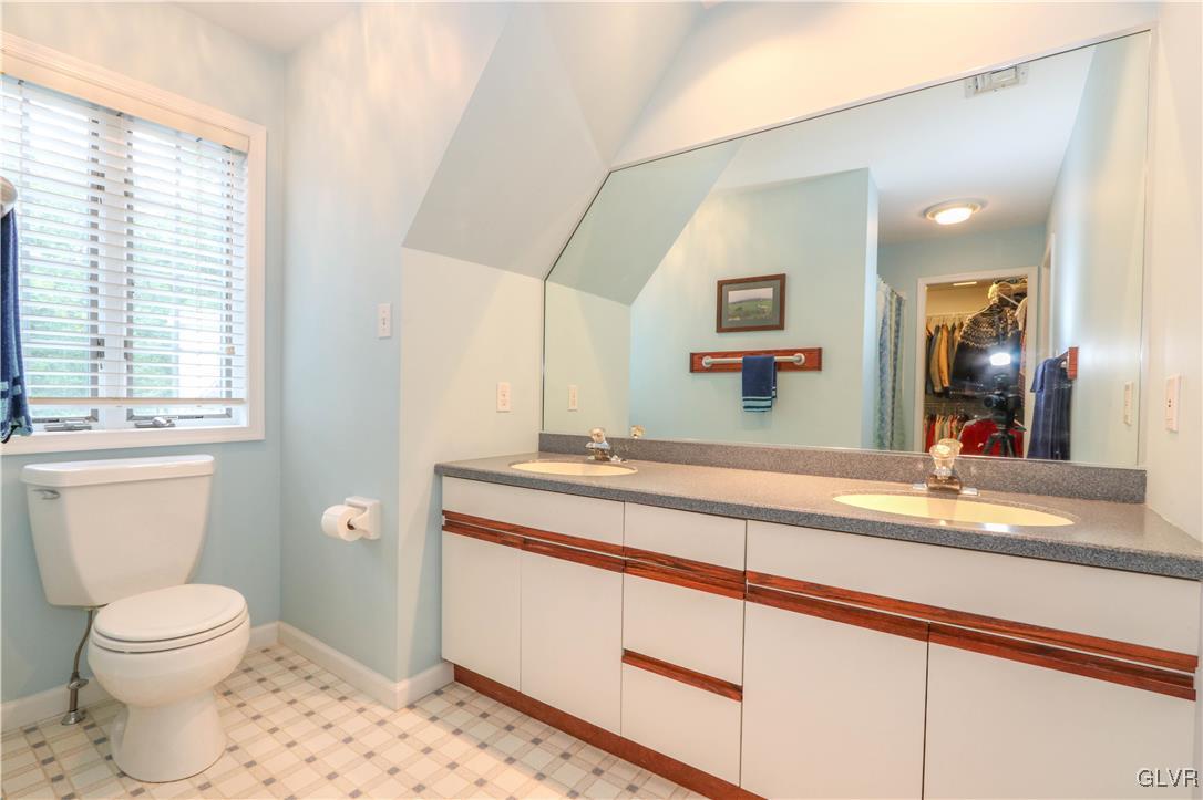 4463 Vera Cruz Road Center Valley, PA 18034 - Photo 24 of 48 Gallery Image 24