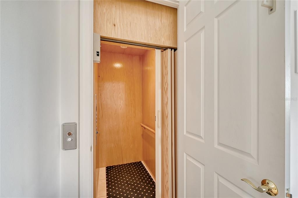 467 Canal Road, Unit 467 Sarasota, FL 34242 - Photo 23 of 60