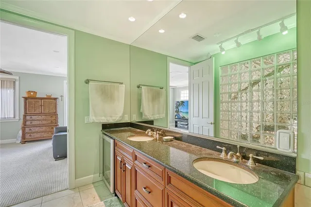 $2,690,000 | 467 Canal Road, Unit 467, Sarasota, FL 34242