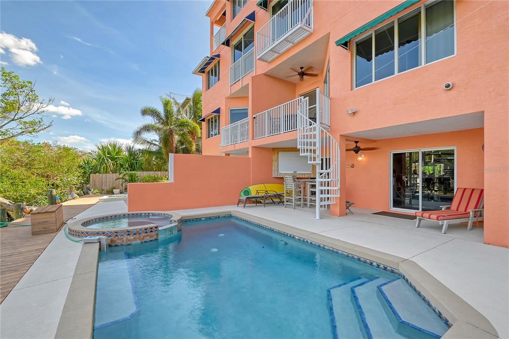 467 Canal Road, Unit 467 Sarasota, FL 34242 - Photo 45 of 60