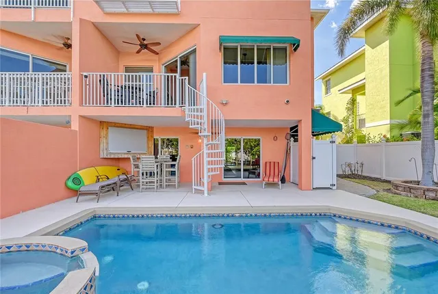 $2,690,000 | 467 Canal Road, Unit 467, Sarasota, FL 34242