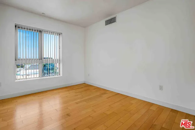 $2,795 | 1260 South Corning Street, Unit 306, Los Angeles, CA 90035