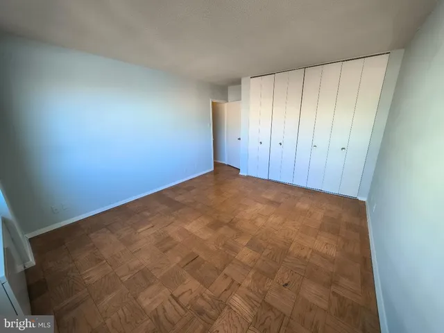 $229,900 | 4515 Willard Avenue, Unit 2111S, Chevy Chase, MD 20815