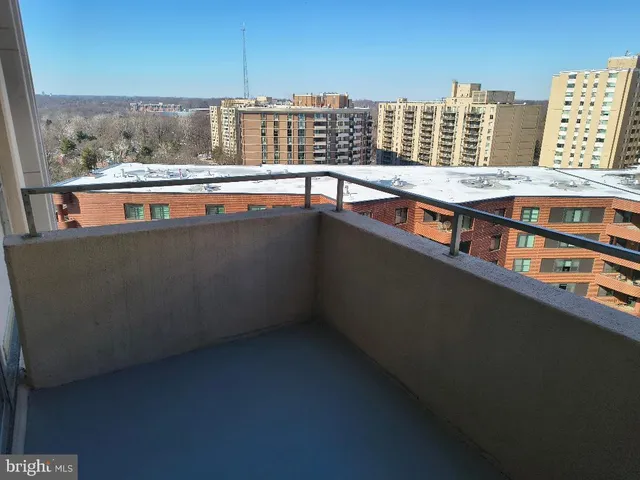 $229,900 | 4515 Willard Avenue, Unit 2111S, Chevy Chase, MD 20815