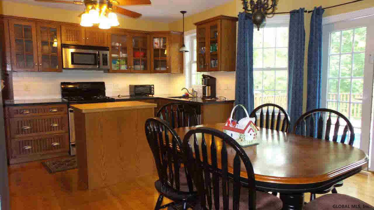 258 Middle Road Lake George, NY 12845 - Photo 4 of 31 Photo 4