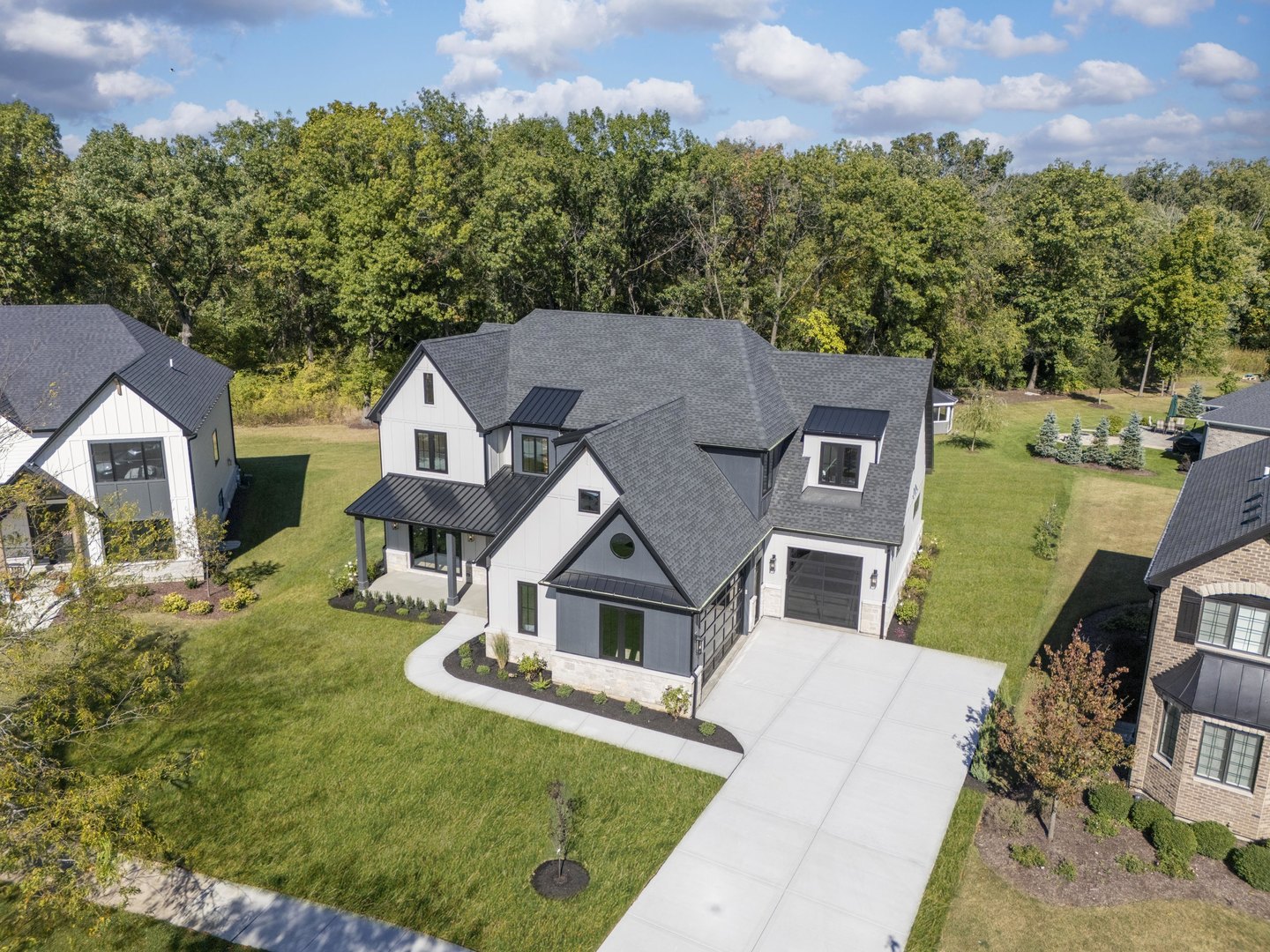 1504 Linden Circle Lemont, IL 60439 - Photo 4 of 54 an aerial view of a house with a garden
