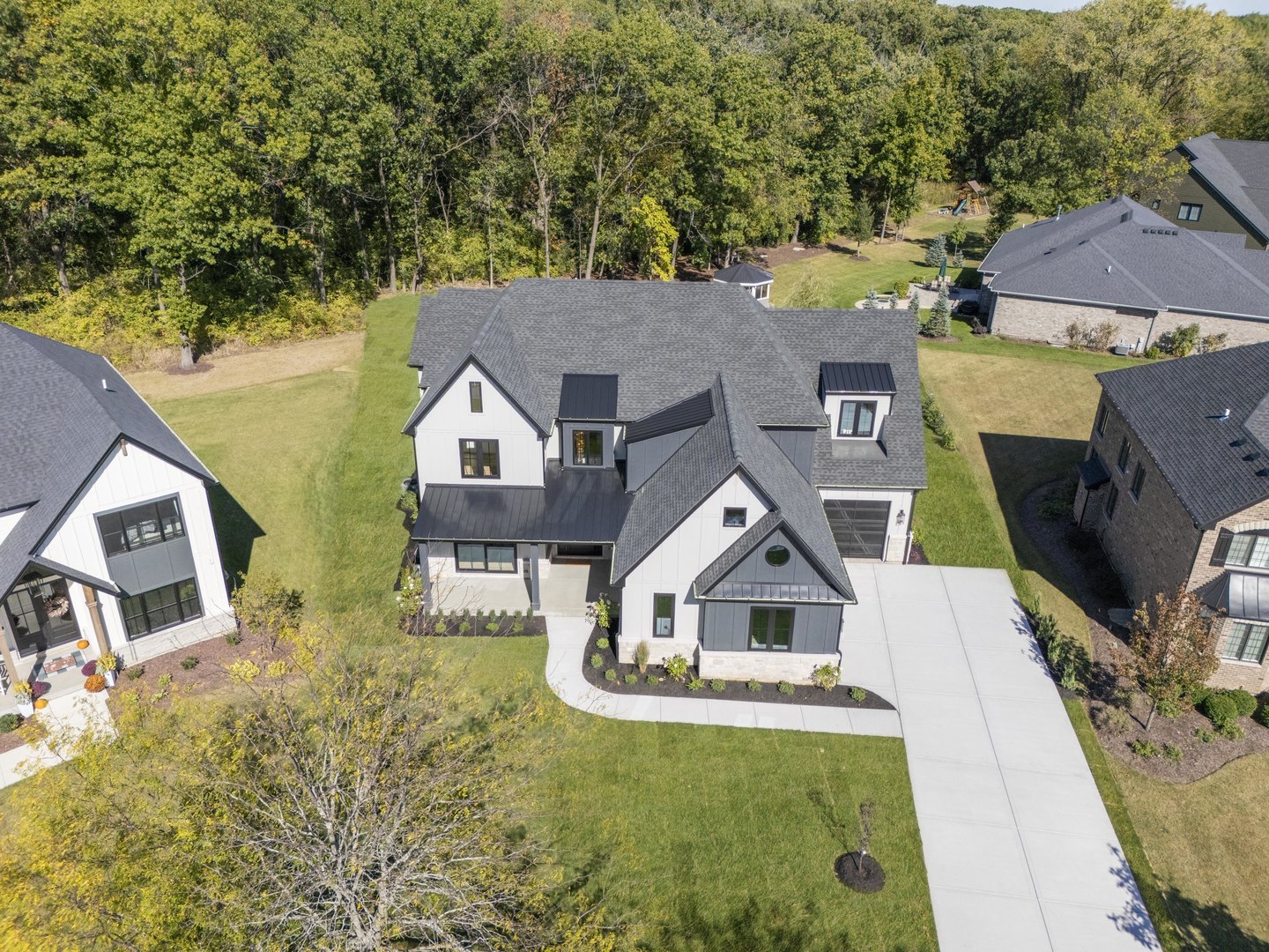 1504 Linden Circle Lemont, IL 60439 - Photo 5 of 54 an aerial view of a house with swimming pool