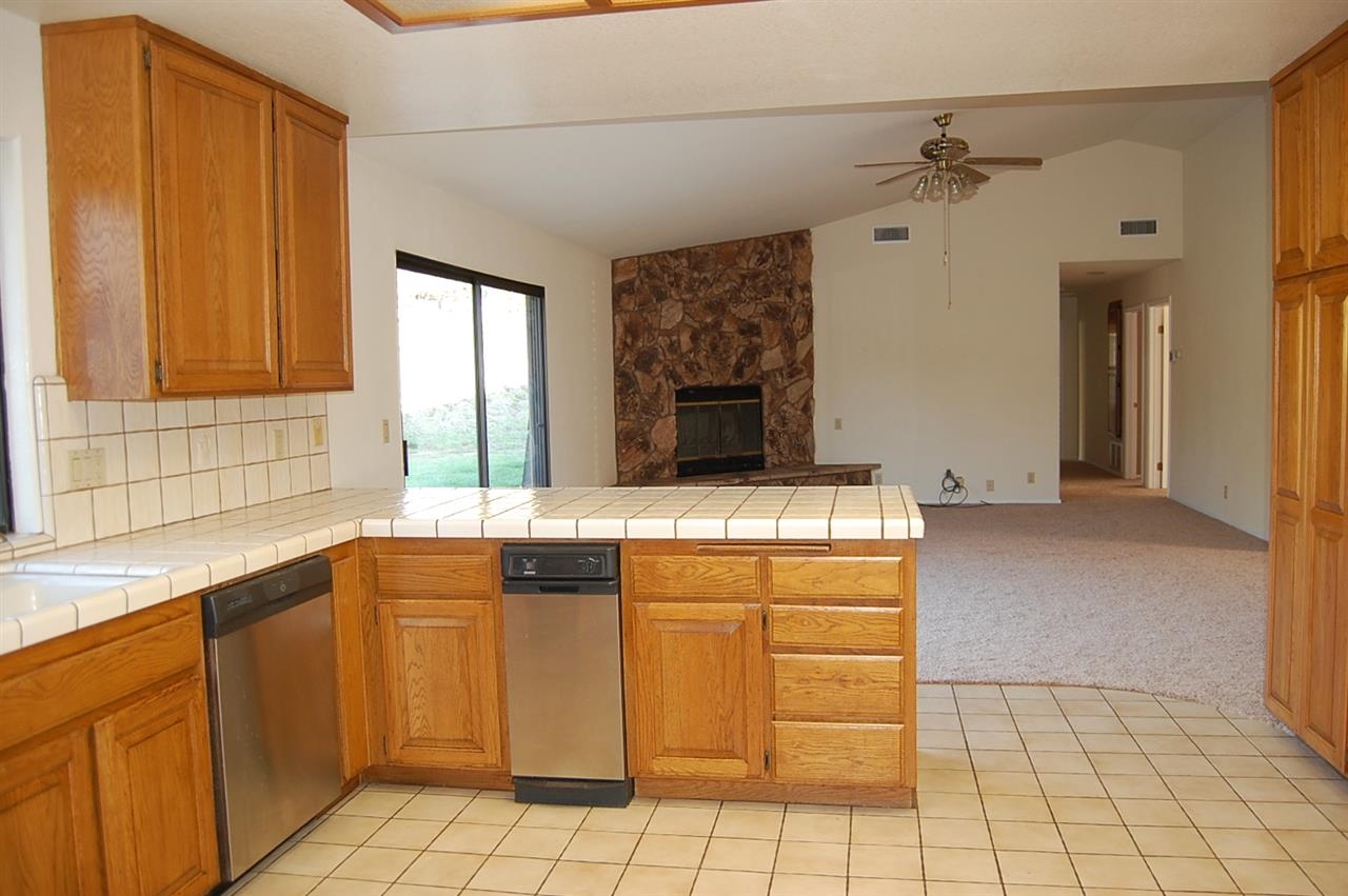 14046 Kelowna Road Valley Center, CA 92082 - Photo 2 of 18