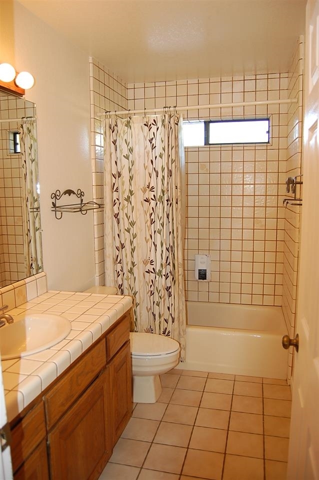 14046 Kelowna Road Valley Center, CA 92082 - Photo 9 of 18