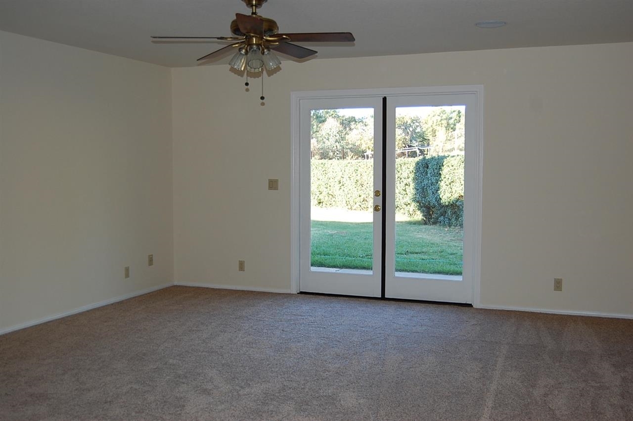 14046 Kelowna Road Valley Center, CA 92082 - Photo 10 of 18