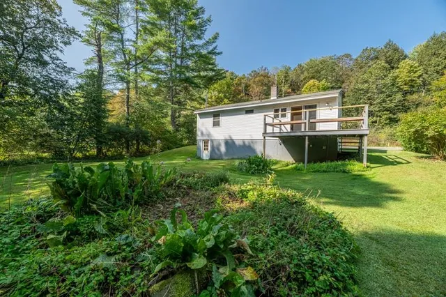 $339,000 | 557 Beech Street, Manchester, VT 05255