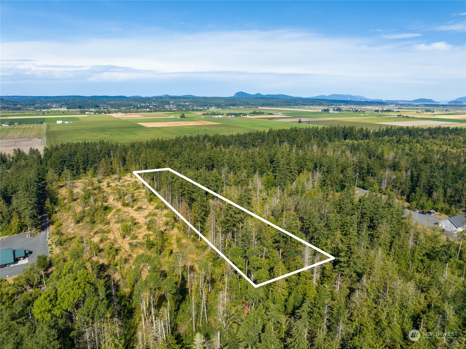 0 Valentine Road Mount Vernon, WA 98273 - Photo 5 of 6 a view of a city with a lake