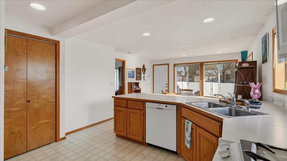 5624 North Lindeke Street Spokane, WA 99205 - Photo 9 of 41