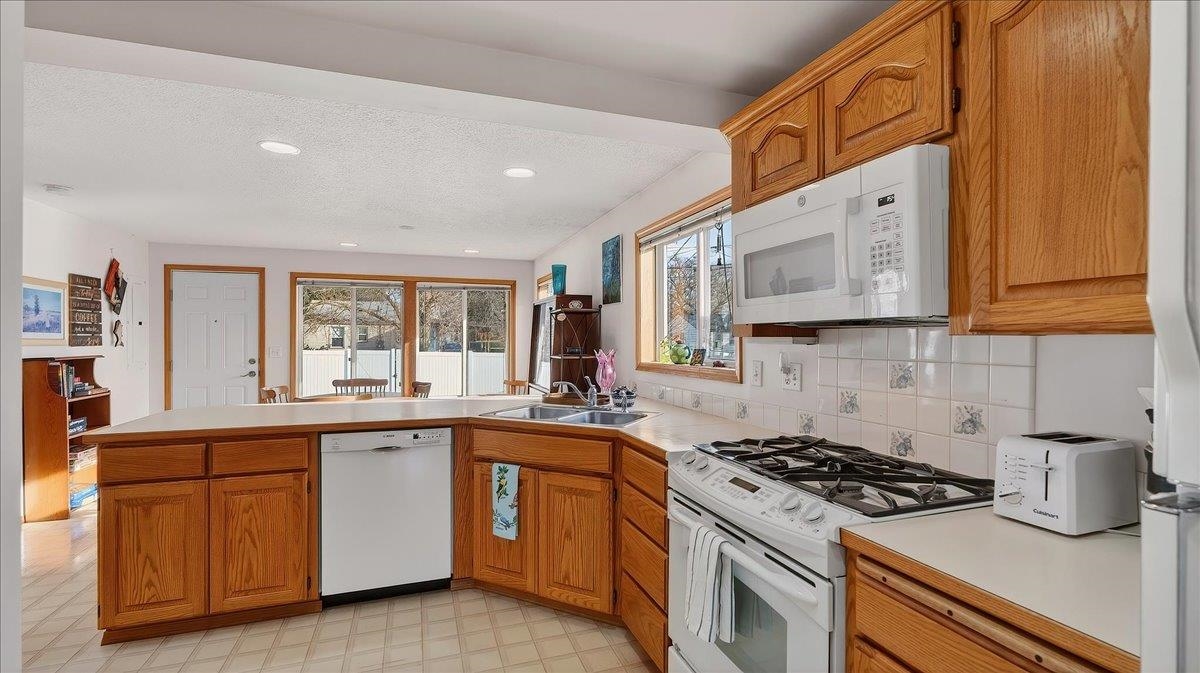 5624 North Lindeke Street Spokane, WA 99205 - Photo 10 of 41