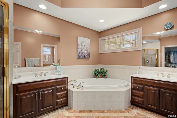 $625,000 | 4330 Longmeadow Court, Peoria, IL 61615