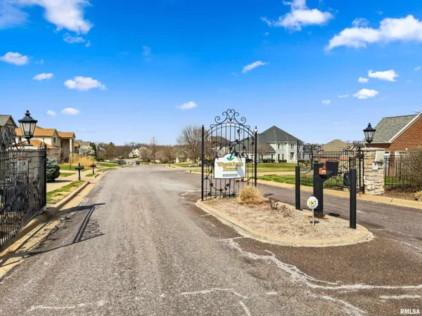 $625,000 | 4330 Longmeadow Court, Peoria, IL 61615
