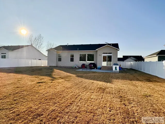 $439,900 | 449 Meadow Avenue, Rigby, ID 83442