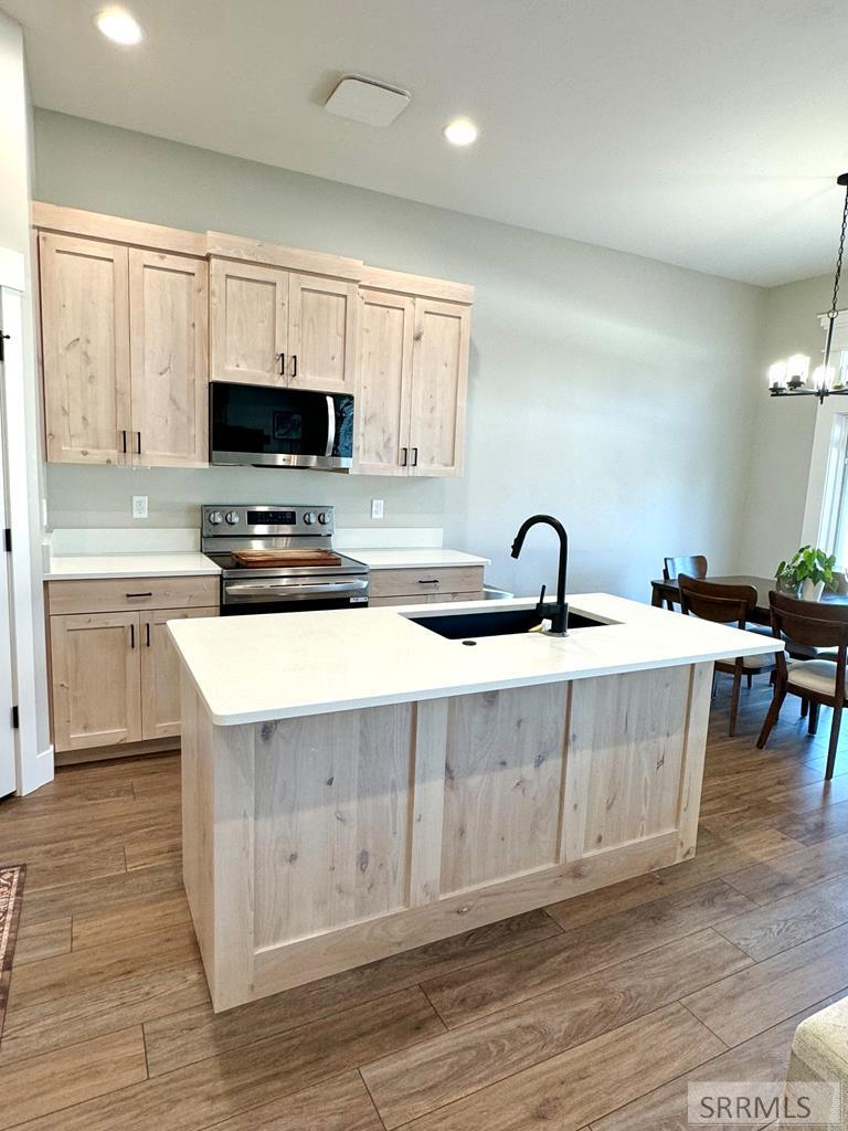 449 Meadow Avenue Rigby, ID 83442 - Photo 10 of 26 Kitchen