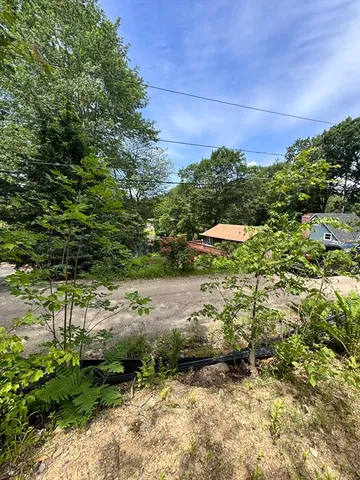 $200,000 | 17 Shore Drive, Spencer, MA 01562
