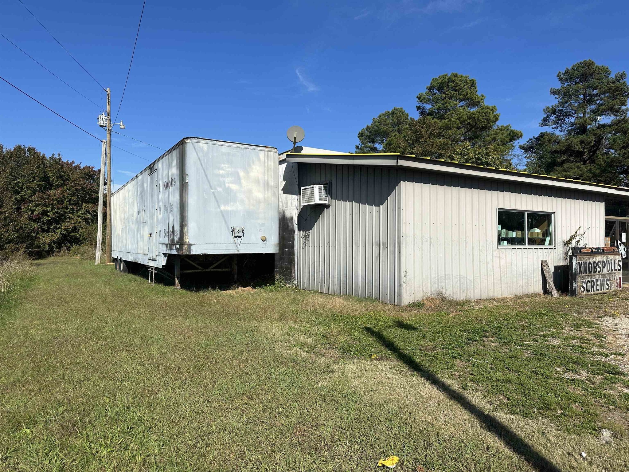 2645 Highway 64 Crump, TN 38310 - Photo 11 of 23 a view of a house with backyard