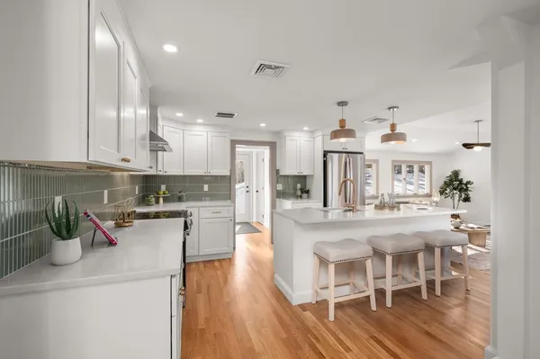 $859,900 | 36 Mt Vernon Street, North Reading, MA 01864