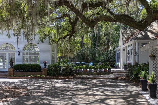 $2,699,000 | 208 Sumter Avenue, Summerville, SC 29483