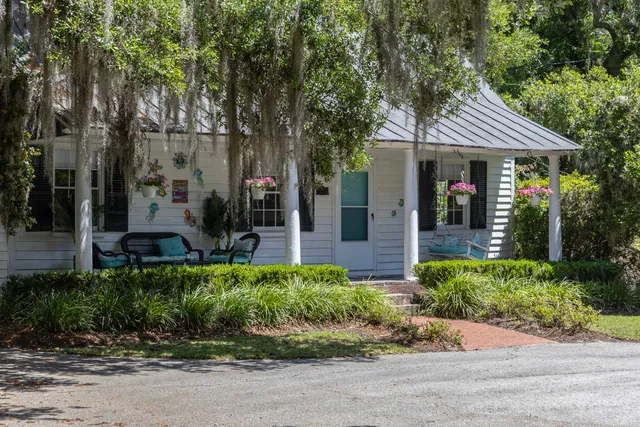 $2,699,000 | 208 Sumter Avenue, Summerville, SC 29483