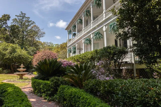 $2,699,000 | 208 Sumter Avenue, Summerville, SC 29483