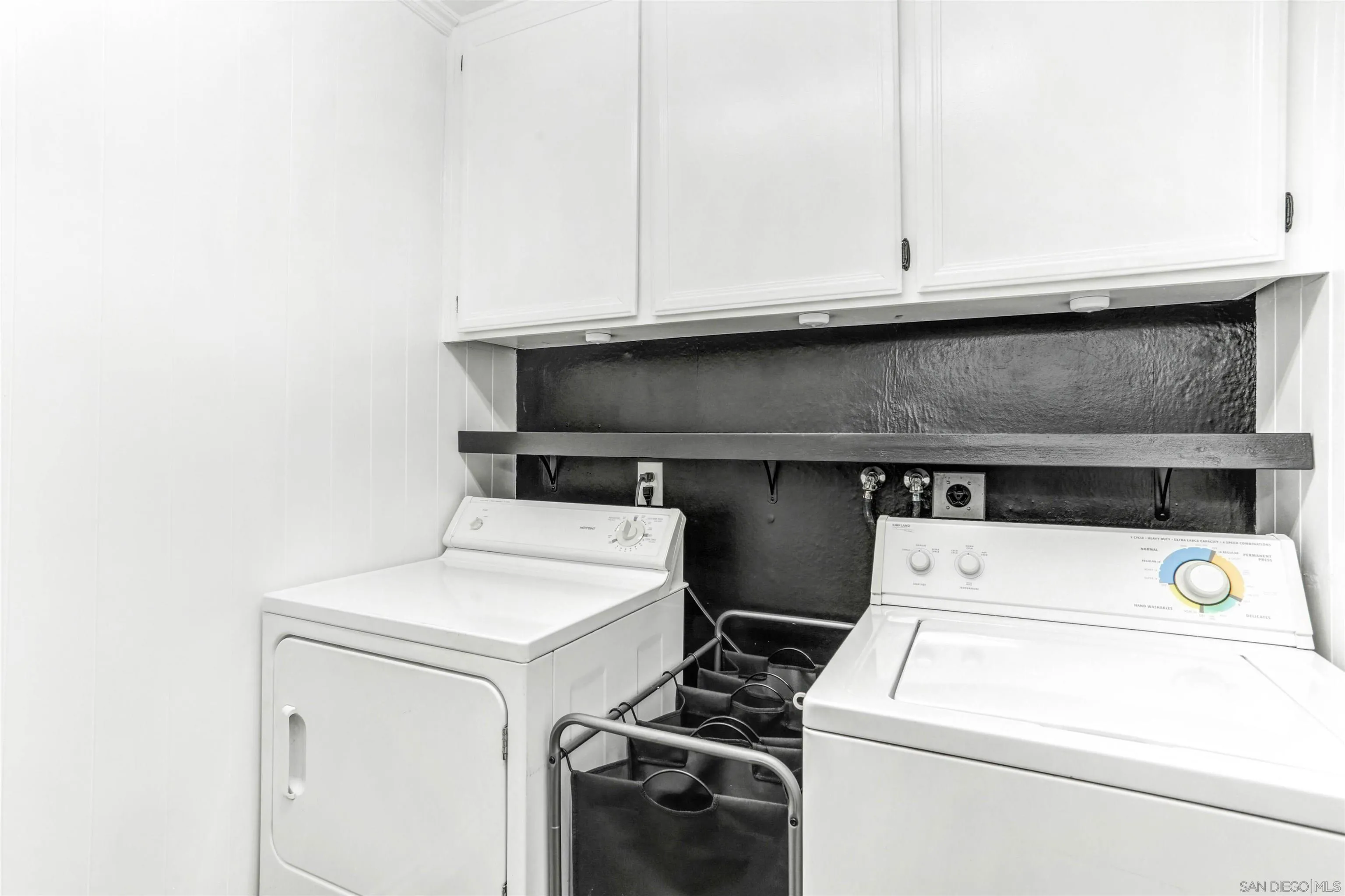 14153 Rio Court Poway, CA 92064 - Photo 22 of 48 a utility room with dryer and washer