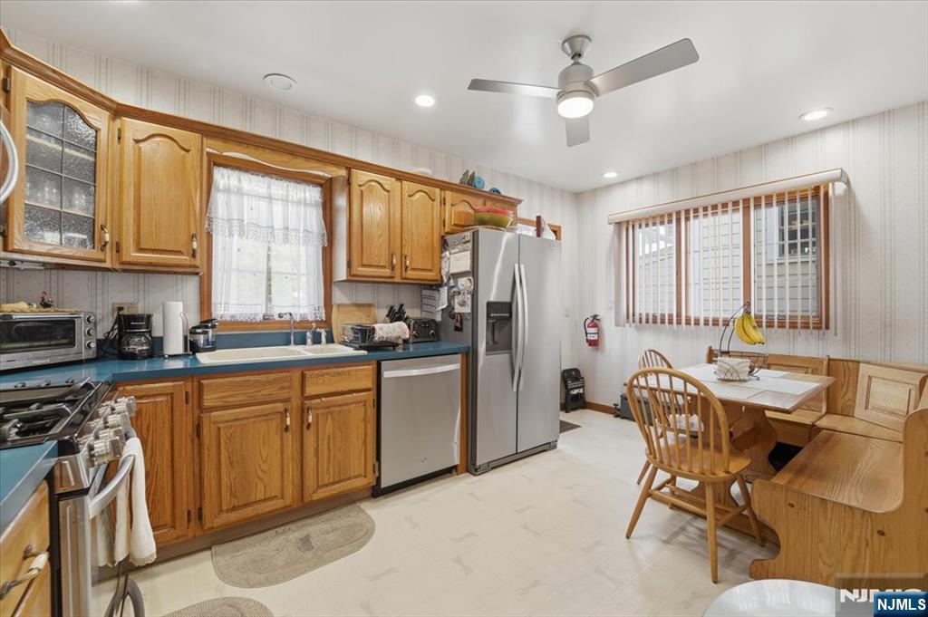 13 Butler Place Kearny, NJ 07032 - Photo 17 of 28