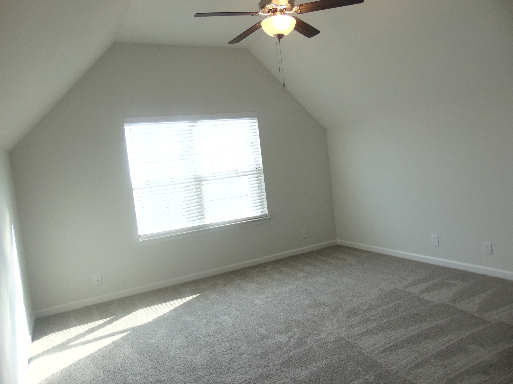 281 Spring Street La Vergne, TN 37086 - Photo 21 of 26 an empty room with a window