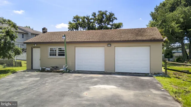 a front view of house with yard