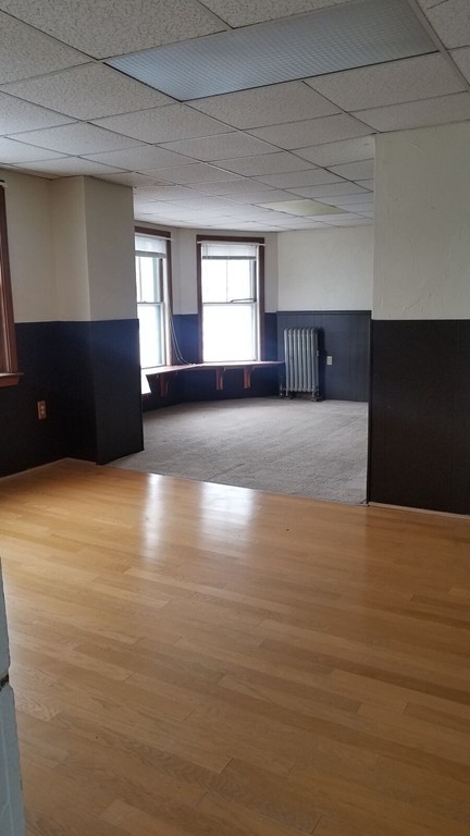 8 Liscomb Street Worcester, MA 01604 - Photo 2 of 15 Gallery Image 2