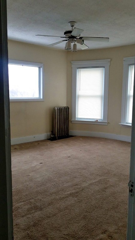 8 Liscomb Street Worcester, MA 01604 - Photo 10 of 15 Gallery Image 10