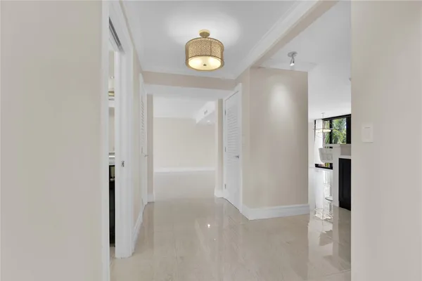 $5,500 | 250 East Royal Palm Road, Unit 2A, Boca Raton, FL 33432