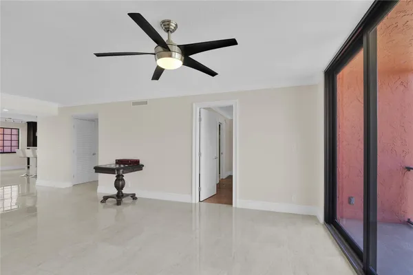 $5,500 | 250 East Royal Palm Road, Unit 2A, Boca Raton, FL 33432