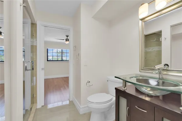 $5,500 | 250 East Royal Palm Road, Unit 2A, Boca Raton, FL 33432