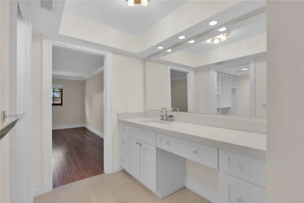 $5,500 | 250 East Royal Palm Road, Unit 2A, Boca Raton, FL 33432