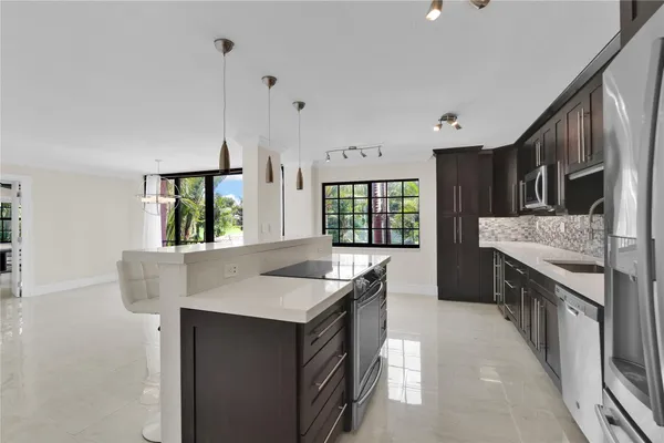 $5,500 | 250 East Royal Palm Road, Unit 2A, Boca Raton, FL 33432