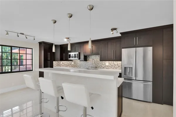 $5,500 | 250 East Royal Palm Road, Unit 2A, Boca Raton, FL 33432