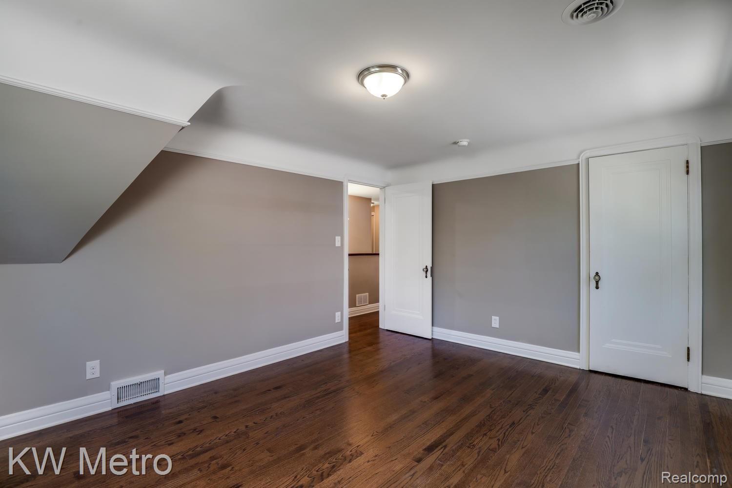 681 Washington Road Grosse Pointe, MI 48230 - Photo 45 of 52 681 Washington Rd Grosse-large-089-089-681 Washington Road Grosse-1500x1000-72dpi.jpg