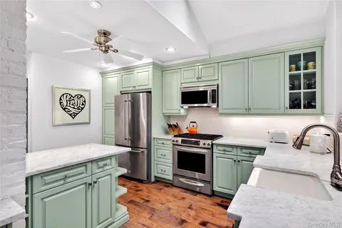 $1,299,000 | 2 Van Buren Street, Port Washington, NY 11050