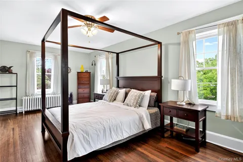 $1,299,000 | 2 Van Buren Street, Port Washington, NY 11050